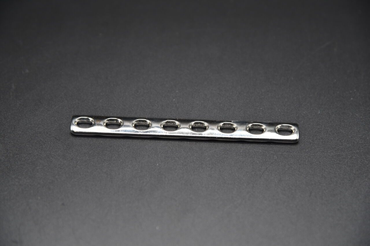 SYNTHES 223.58 3.5MM LC-DCP PLATE 8 HOLES/103MM, REFERENCE. — photo 2