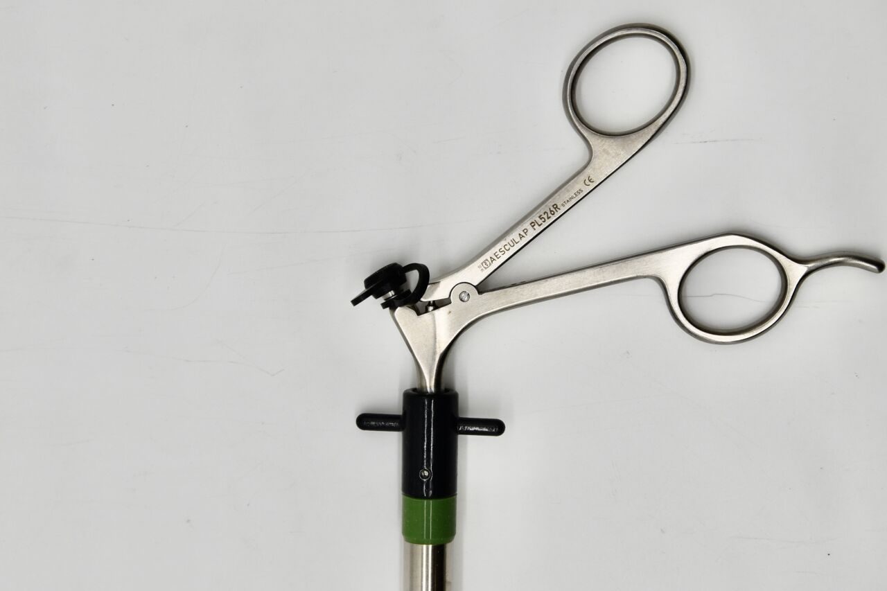 AESCULAP PL526R Surgical 12mm 35cm Clip Remover — photo 2