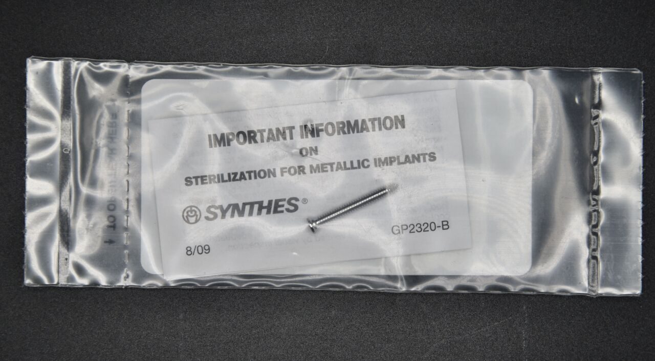 SYNTHES 02.118.522 Depuy 02.118.558 Stainless Steel Self-Tapping Metaphyseal Screw with T8 StarDrive Recess, 2.7 dia. x 58 mm Length — photo 2