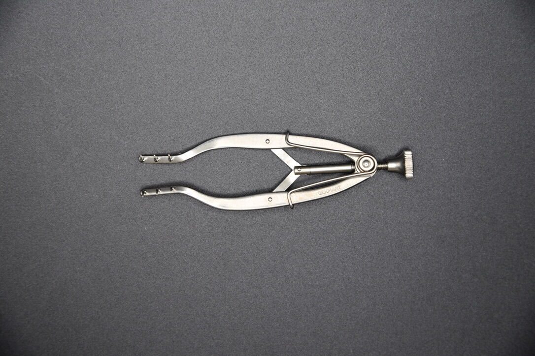 STORZ E4500 Stevenson Lacrimal Sac Retractor — photo 4