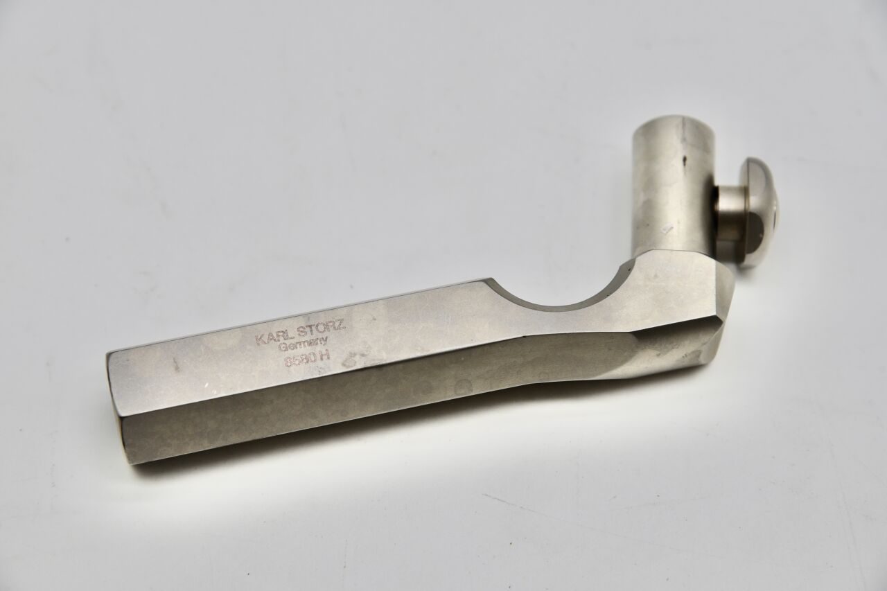 KARL STORZ 8580H SURGICAL LARYNGOSCOPE HANDLE — photo 1