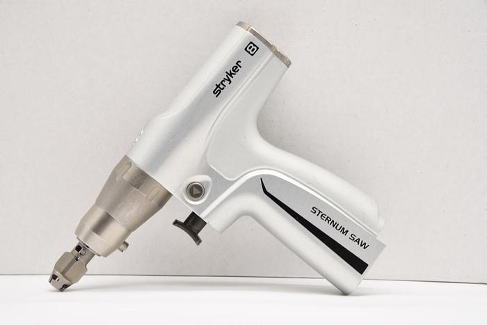 Stryker 8207-000-000 System 8 Sternum Saw