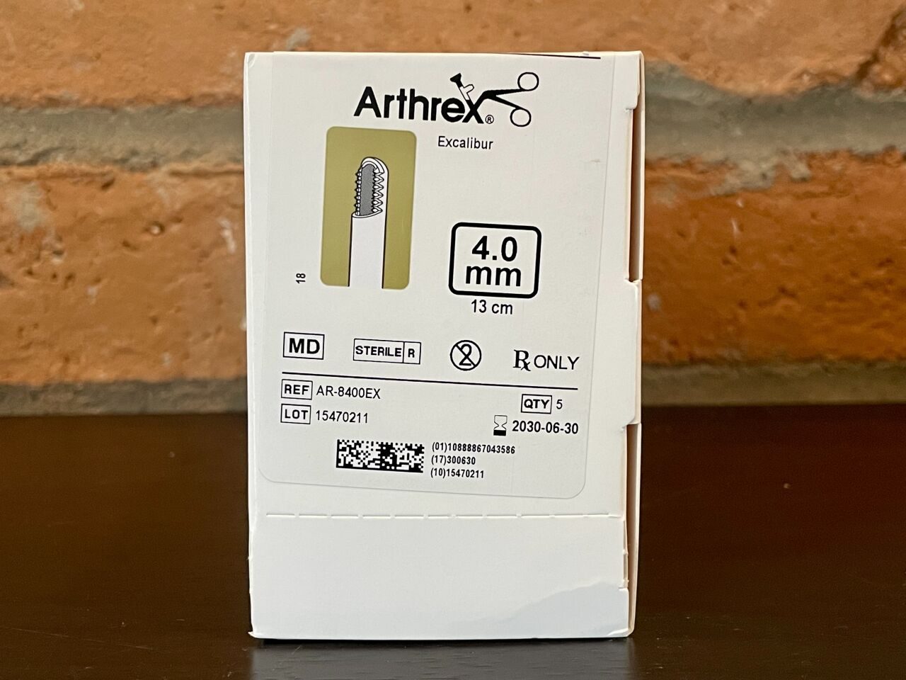 ARTHREX AR-8400EX Excalibur Arthroscopic Shaver Blade 4.0mm x 13cm, In-Date — photo 2