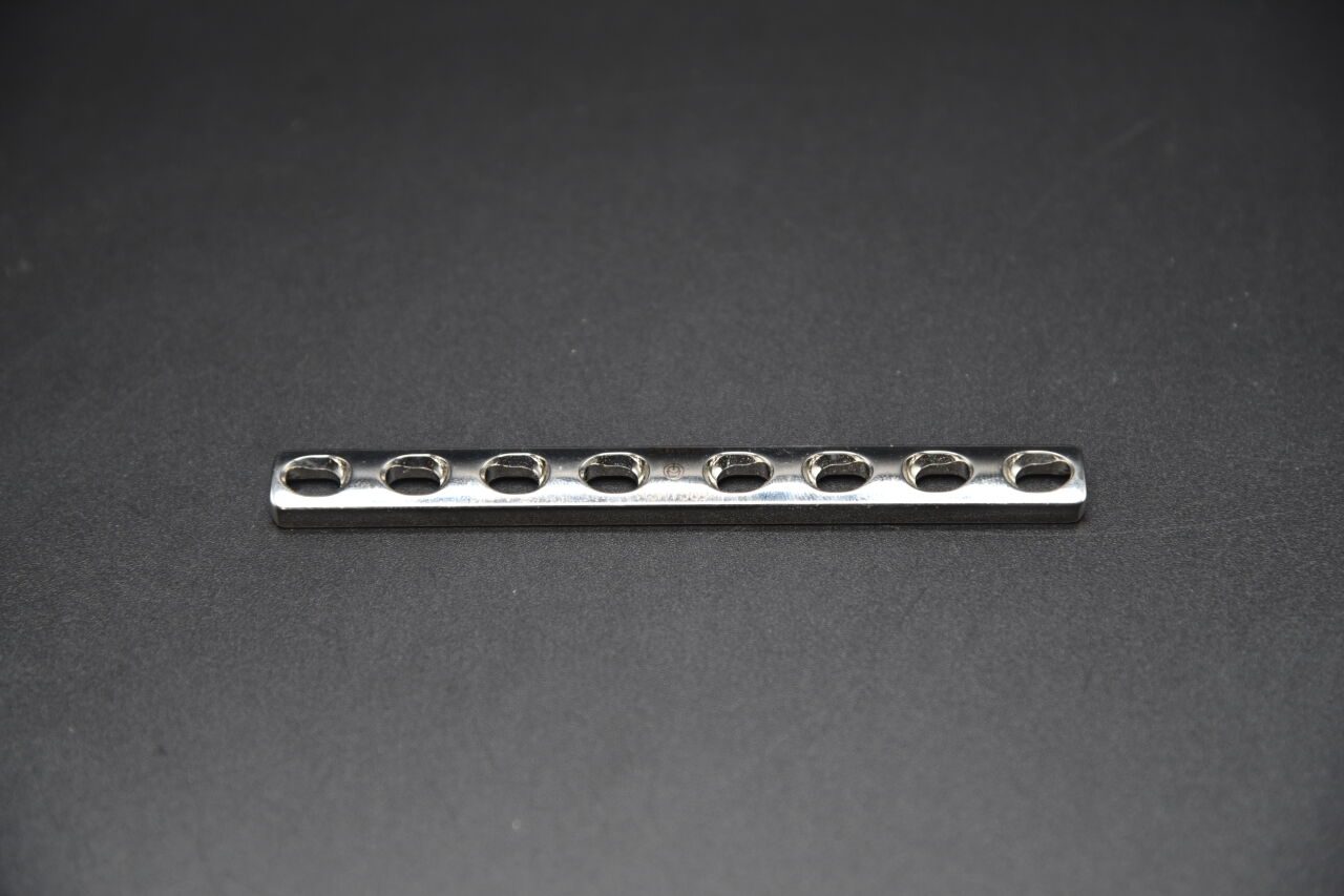 SYNTHES 248.08 DCP BONE PLATE 8 HOLES, 97MM — photo 2