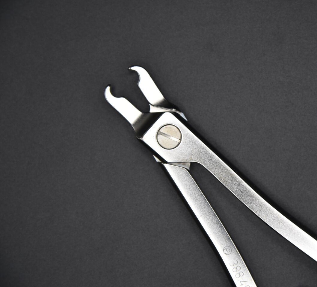 SYNTHES 388.409 6mm Rod Holding Forceps w/ Narrow Jaws, ClickX, Reference — photo 5