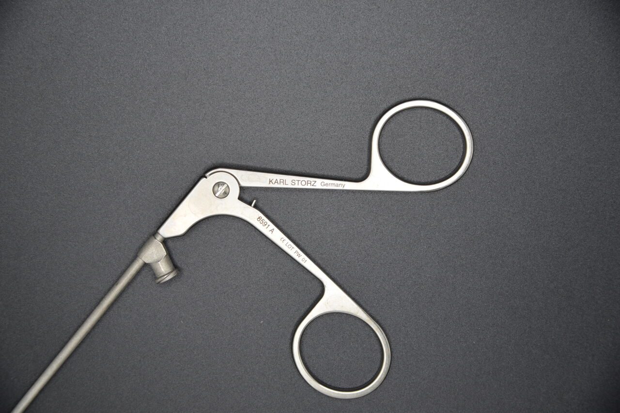 KARL STORZ 8591A 23CM KLEINSASSER 2MM ROUND CUP FORCEPS  SPOON FORCEPS — photo 2