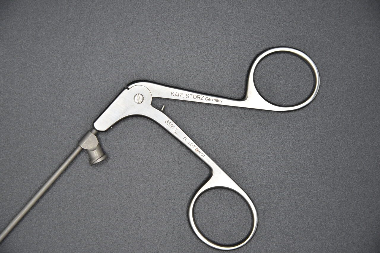 KARL STORZ 8591T Surgical 23cm Straight Kleinsasser Round Cup Forceps — photo 2