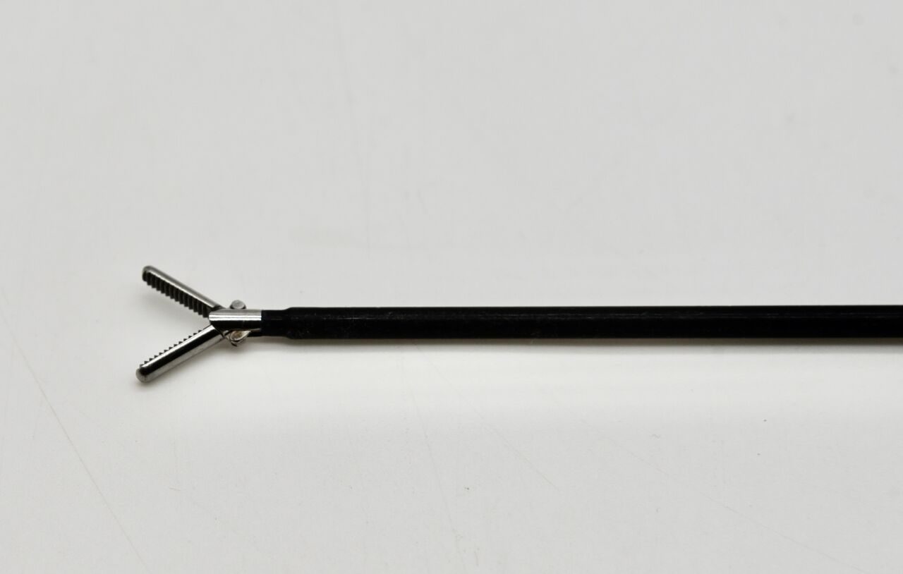 KARL STORZ 33123 Storz Clickline Plastic Handle w/ Hemostat Ratchet and 31310UL Forceps Insert — photo 5