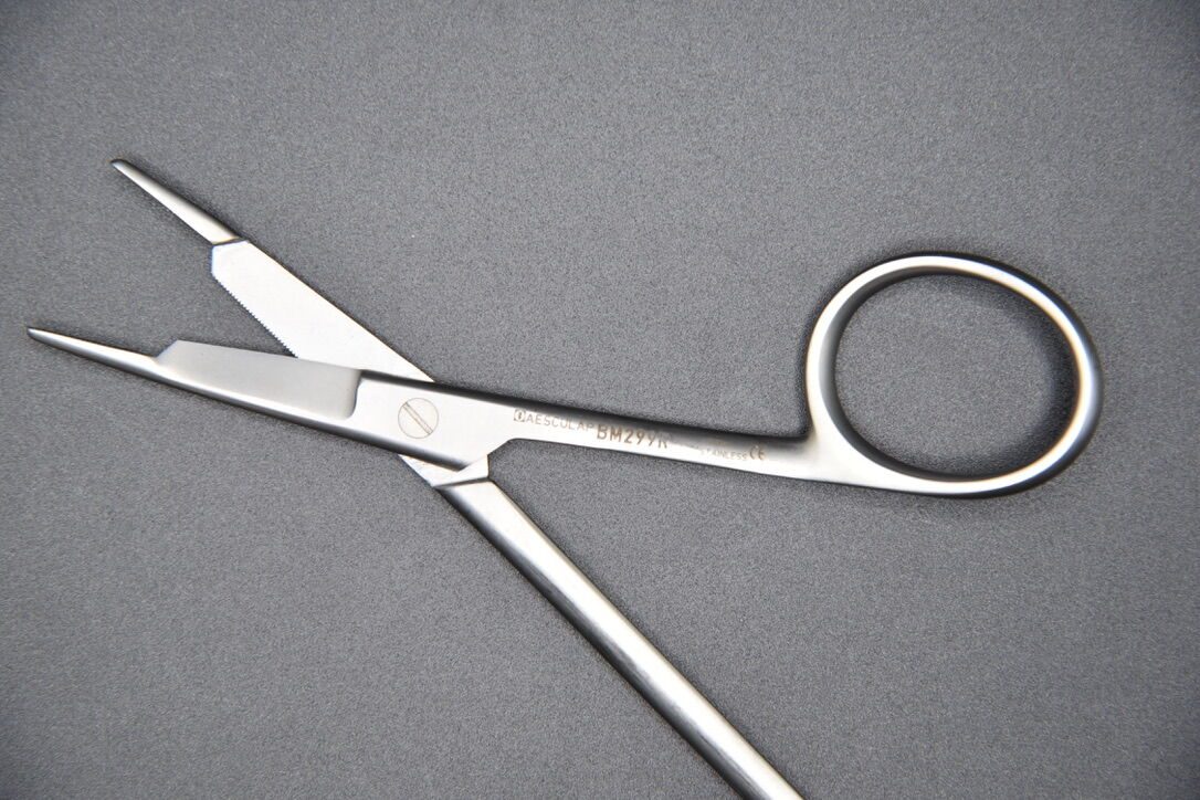 AESCULAP BM299R GILLIES NEEDLE HOLDER, SCISSORS SERRATED 160MM — photo 3