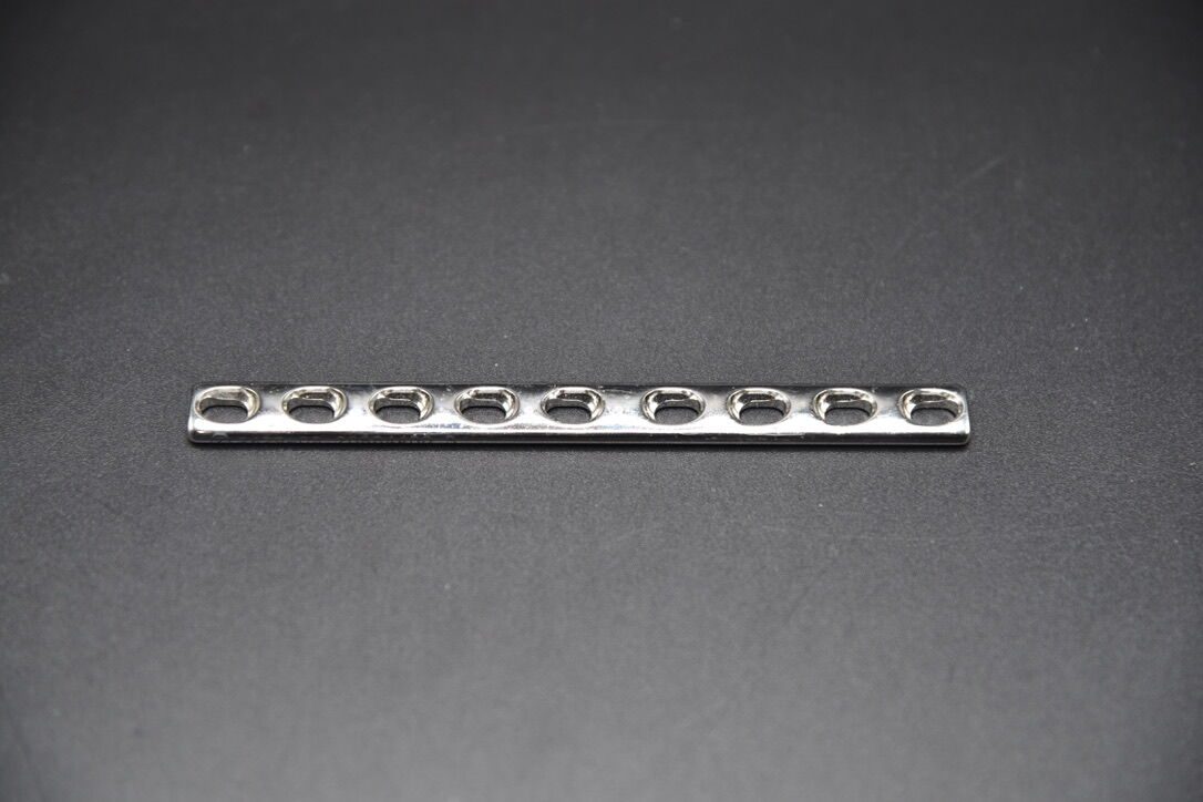 ZIMMER 2429-09 SURGICAL 9 HOLE PLATE — photo 2