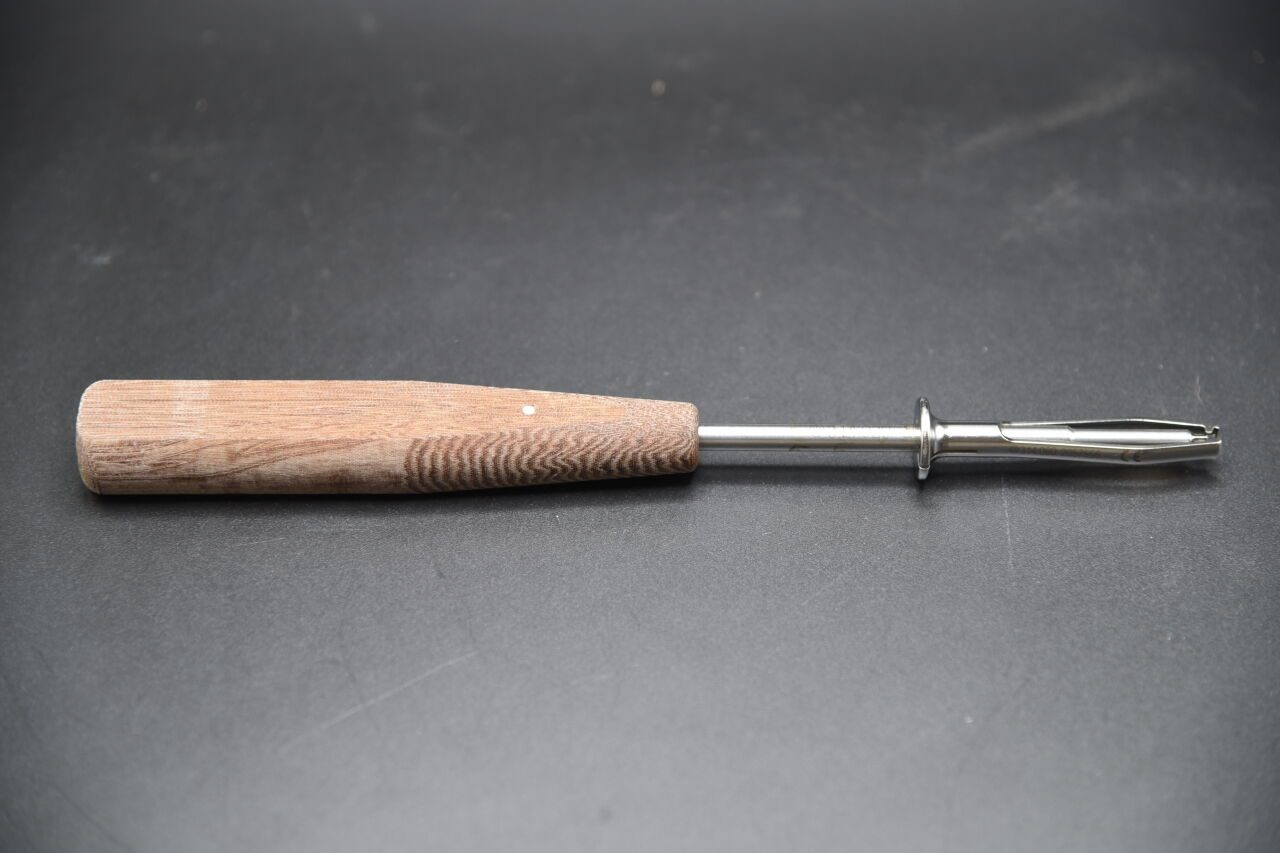 SYNTHES 314.02 SMALL HEXAGONAL SCREWDRIVER WITH HOLDING SLEEVE — photo 3