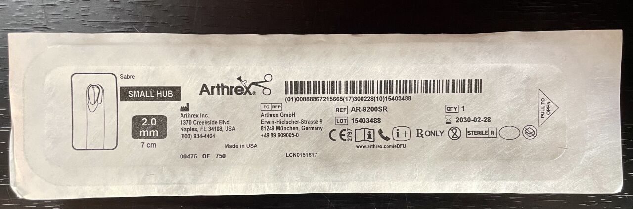 ARTHREX AR-9200SR Sabre 2.0mm x 7cm Arthroscopic Shaver Blade