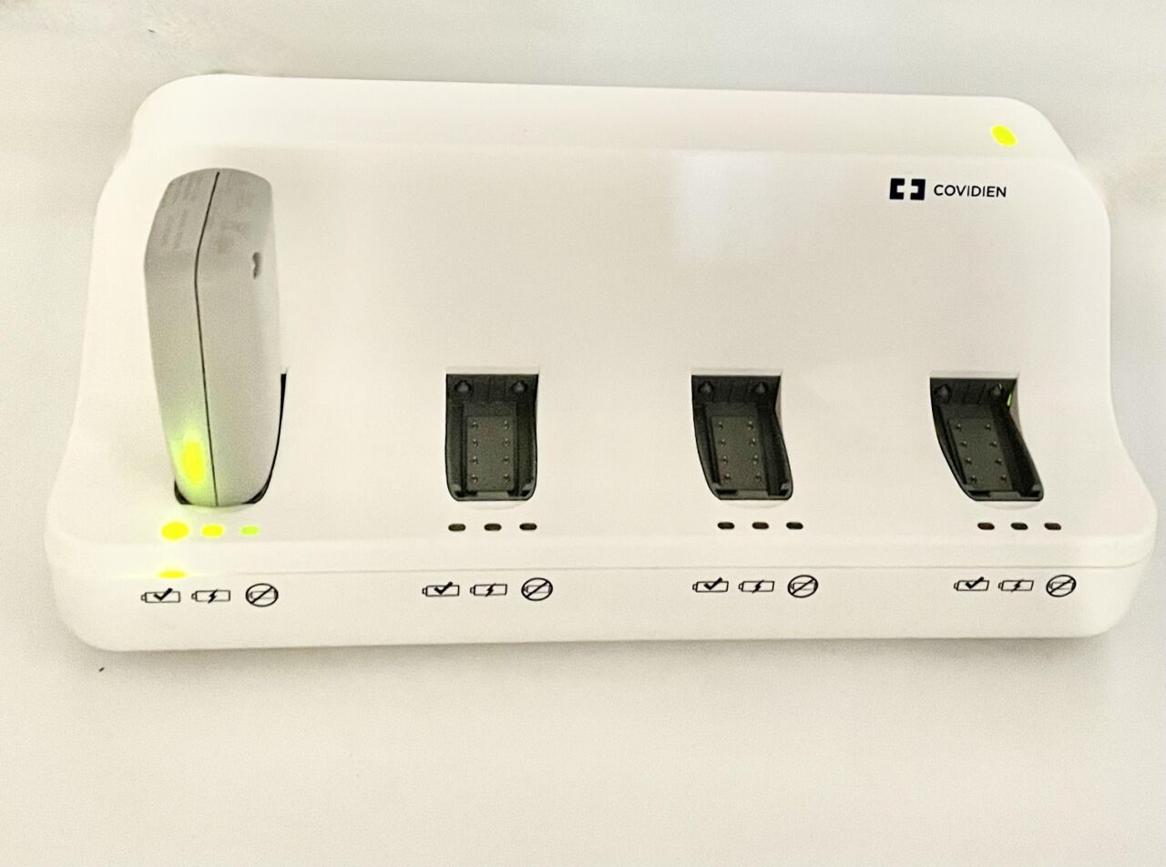 COVIDIEN CBC BATTERY CHARGER, REFERENCE — photo 5