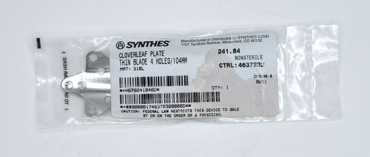 SYNTHES 241.84 Cloverleaf Plate - Thin Blade / 4 Holes / 104mm — photo 1