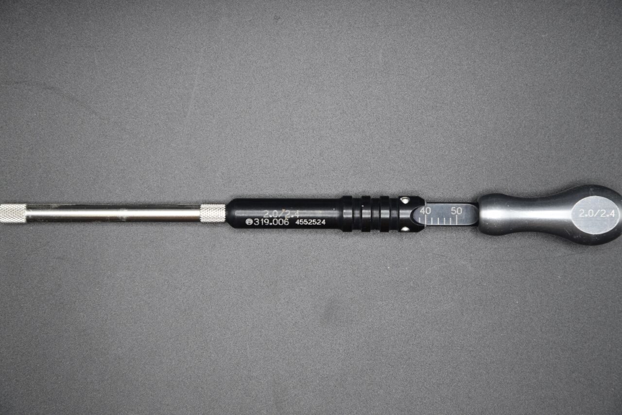 SYNTHES 319.006 DEPTH GAUGE FOR 2.0 mm AND 2.4 mm SCREWS — photo 3