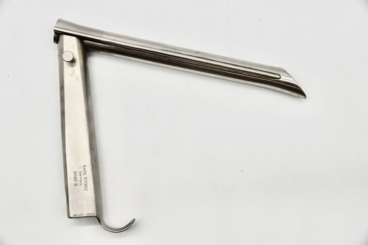 KARL STORZ 8580B SURGICAL ADULT SIZE HOLINGER ANTERIOR COMISSURE LARYNGOSCOPE — photo 1
