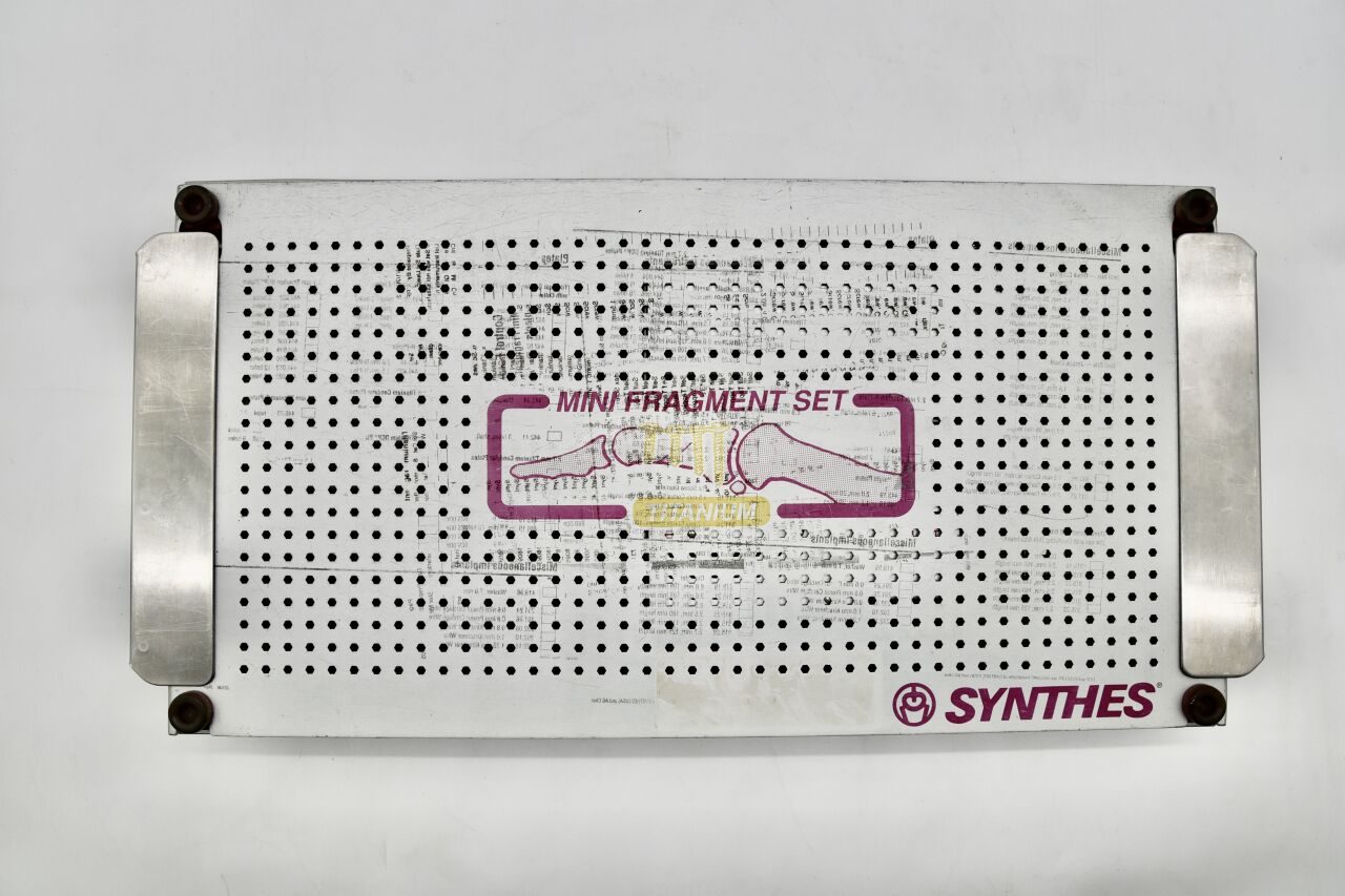 SYNTHES NA 125.48 Mini Fragment Instrument and Titanium Implant Set — photo 10