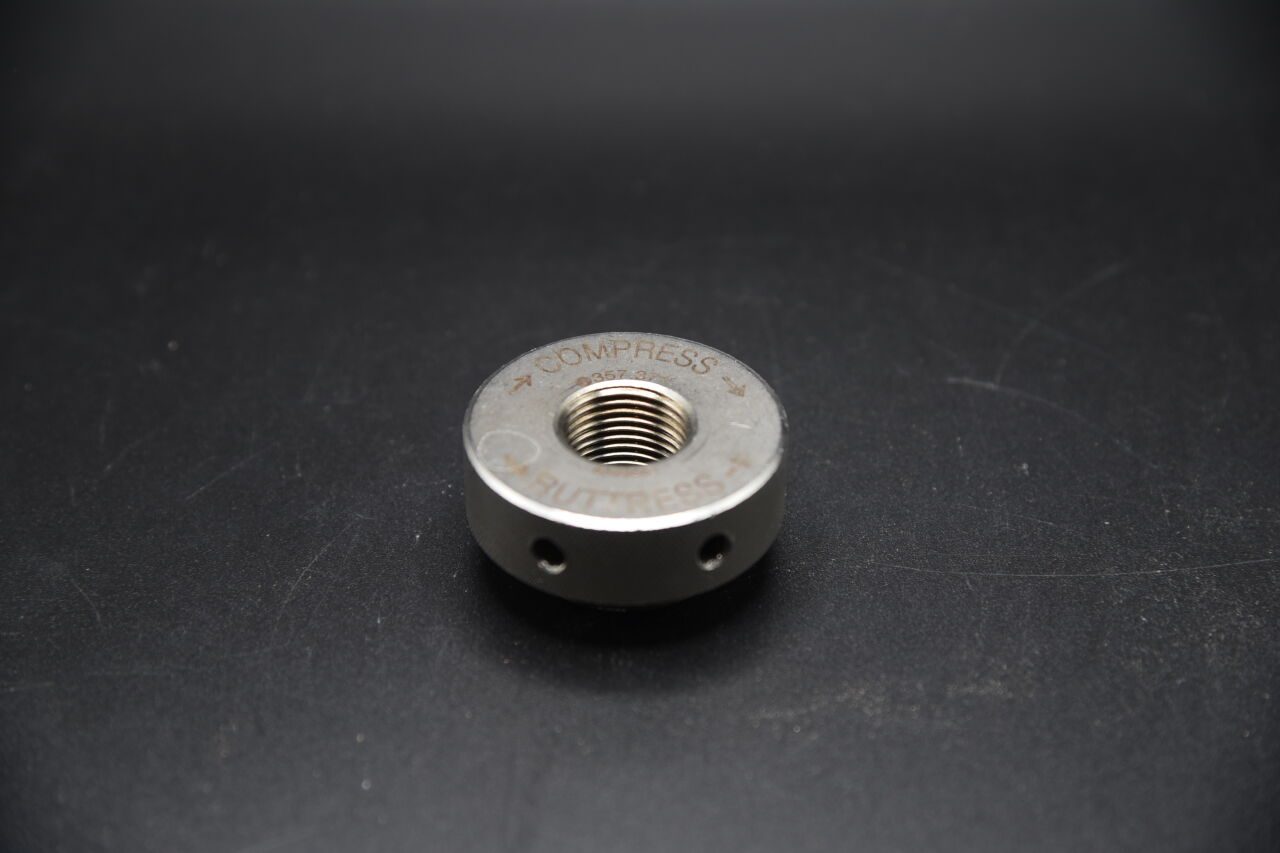 SYNTHES 357.371 Surgical Buttress Compression Nut — photo 3