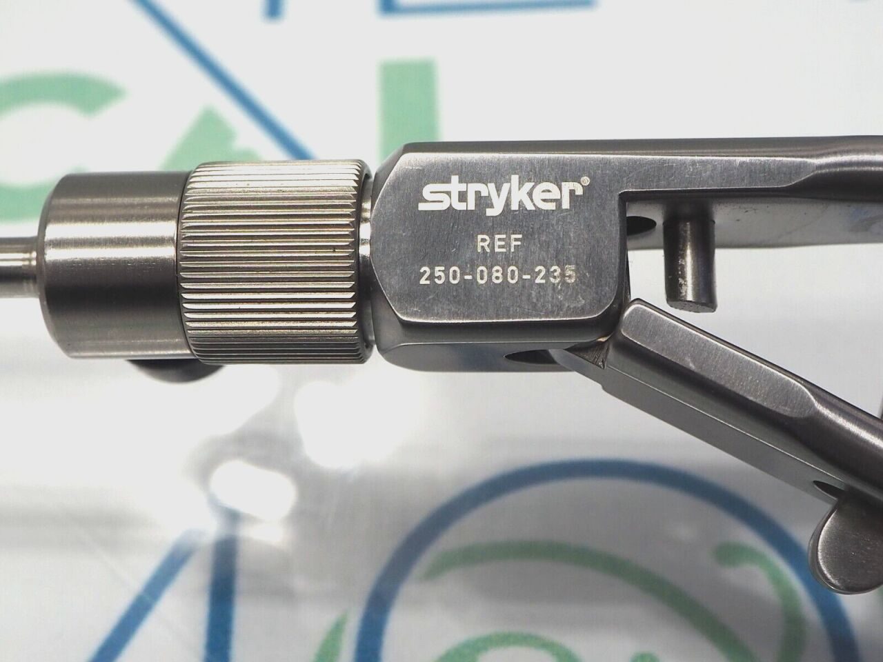 STRYKER 250-080-340 Curved Jaw Needle Holder with 250-080-235 Locking Handle — photo 3