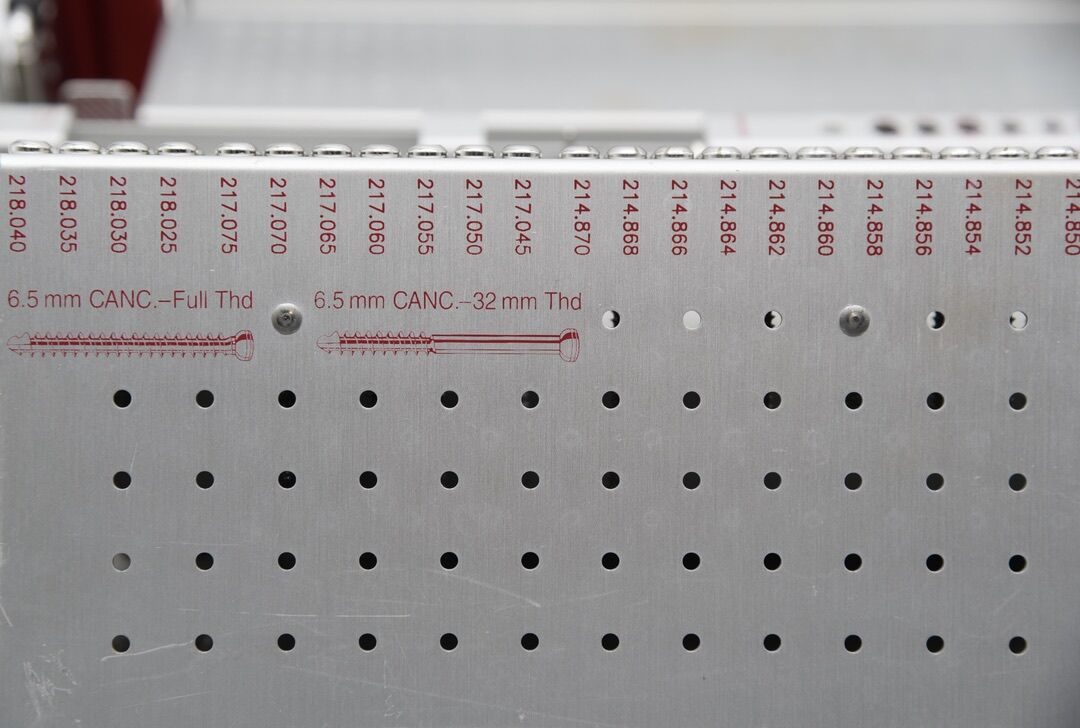 SYNTHES 115.401 115.403 LCP Locking Large Fragment Screw Set — photo 7