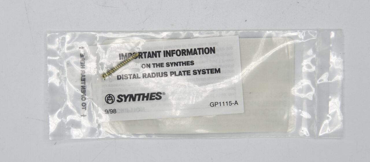 SYNTHES 401.620 DePuy Titanium Self-Tapping Cortex Screw with Cruciform Recess, 2.4 dia. x 20 mm Length — photo 2