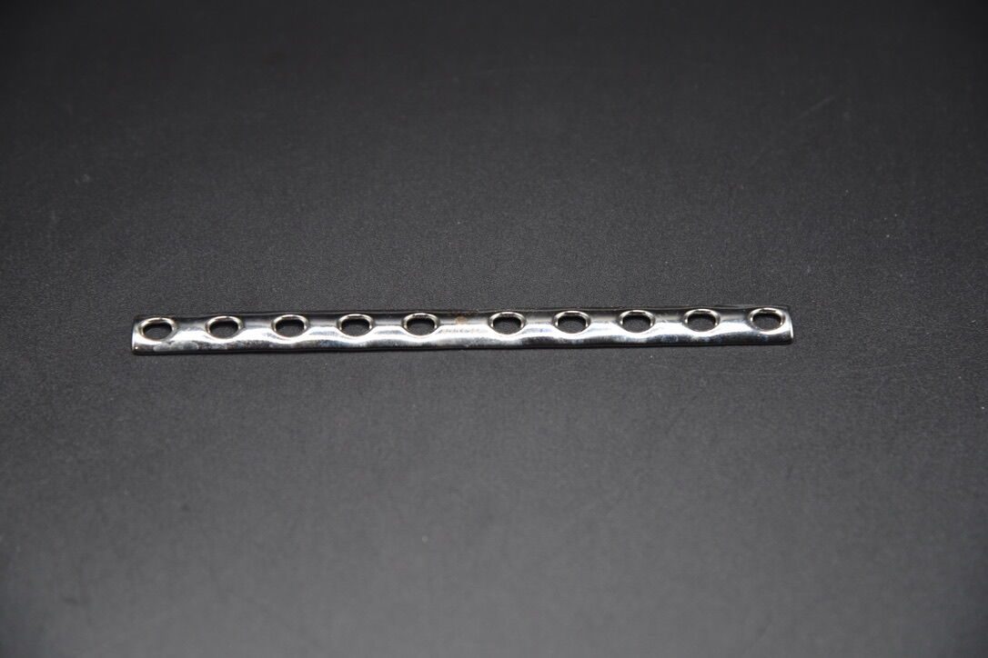 SYNTHES 241.40 One Third Tubular Plate with Collar 10 Holes/121mm — photo 2