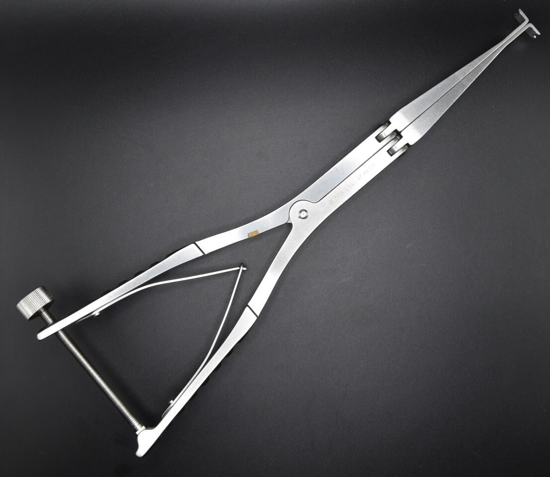 SYNTHES 388.414 CURVED DISTRACTOR — photo 1