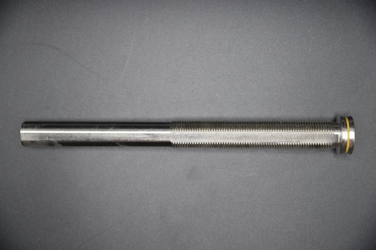 SYNTHES 357.369 Guide Sleeve, For Halical Blade For Trochanteric Fixation Nails System — photo 2