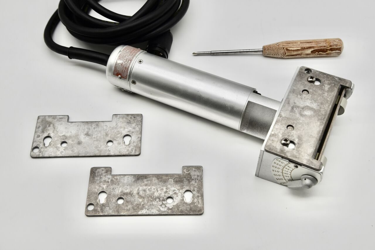 INTEGRA MODELB Padgett Electro Dermatome Model B and Dermatome Blades — photo 5