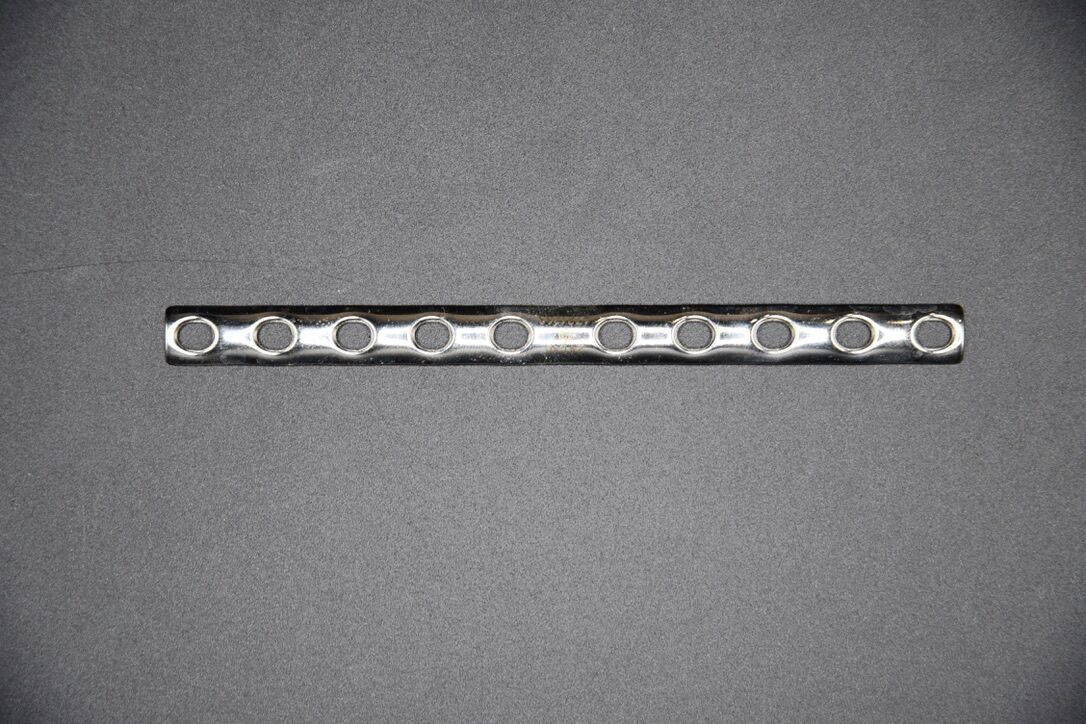 SYNTHES 241.40 One Third Tubular Plate with Collar 10 Holes/121mm — photo 1
