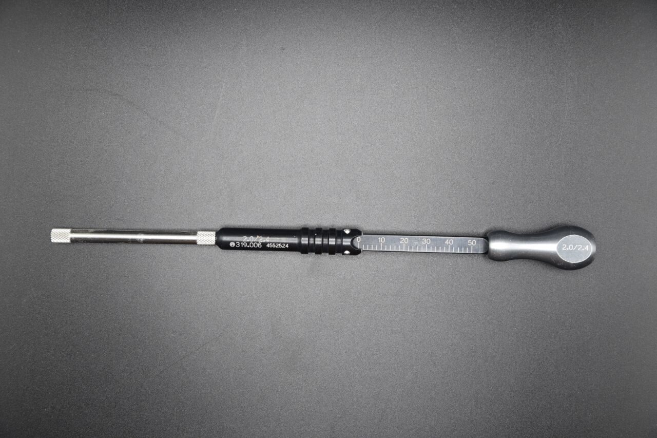 SYNTHES 319.006 DEPTH GAUGE FOR 2.0 mm AND 2.4 mm SCREWS — photo 2