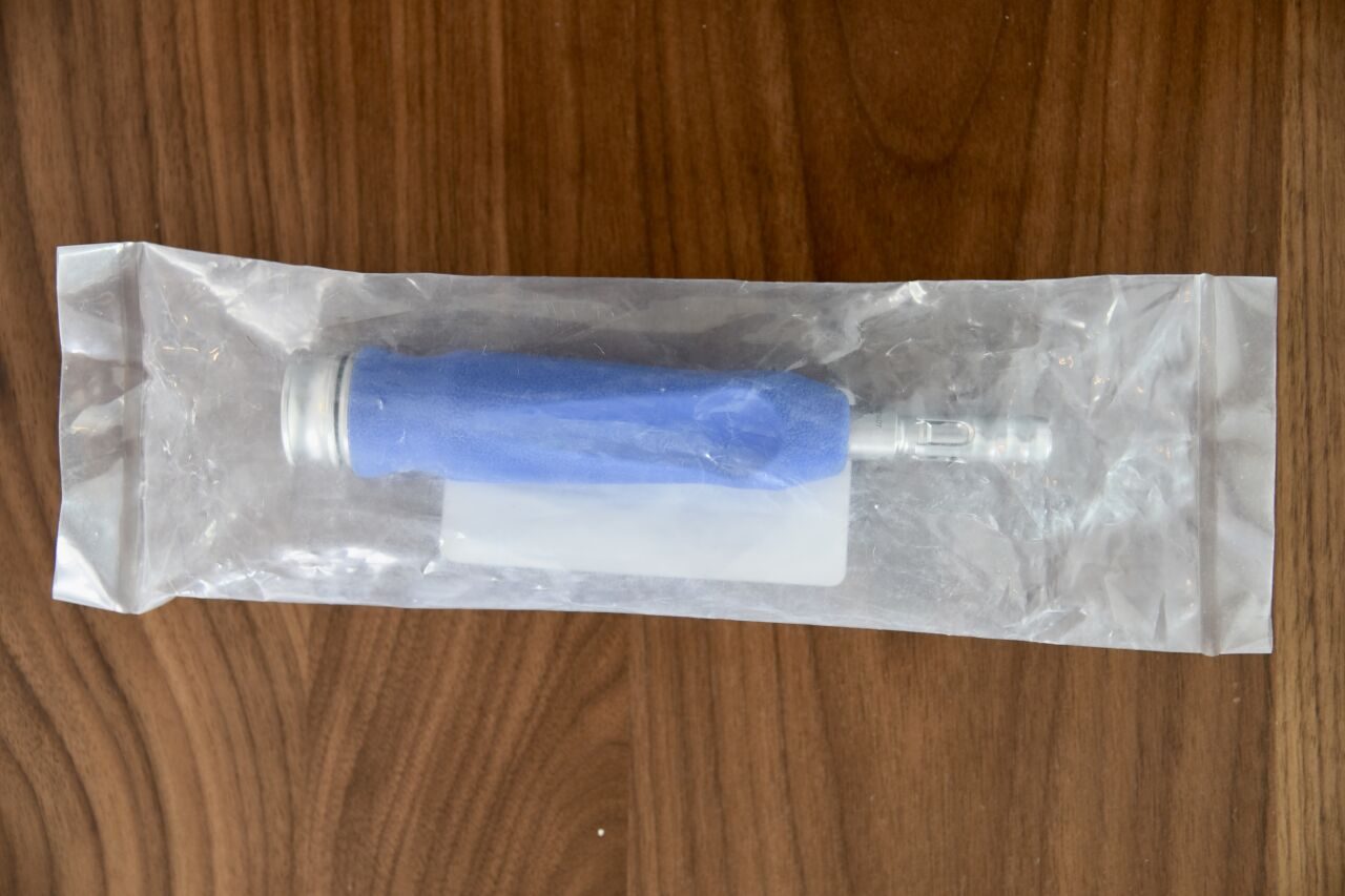 DEPUY SYNTHES 03.118.111 SILICONE HANDLE/QUICK COUPLING WITH ROTATING CAP — photo 2