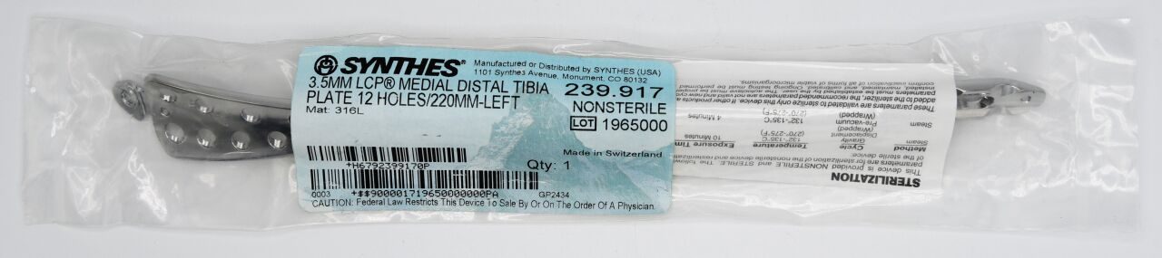 SYNTHES NA DePuy 239.917 Stainless Steel Right LCP Medial Distal Tibial Plate — photo 1