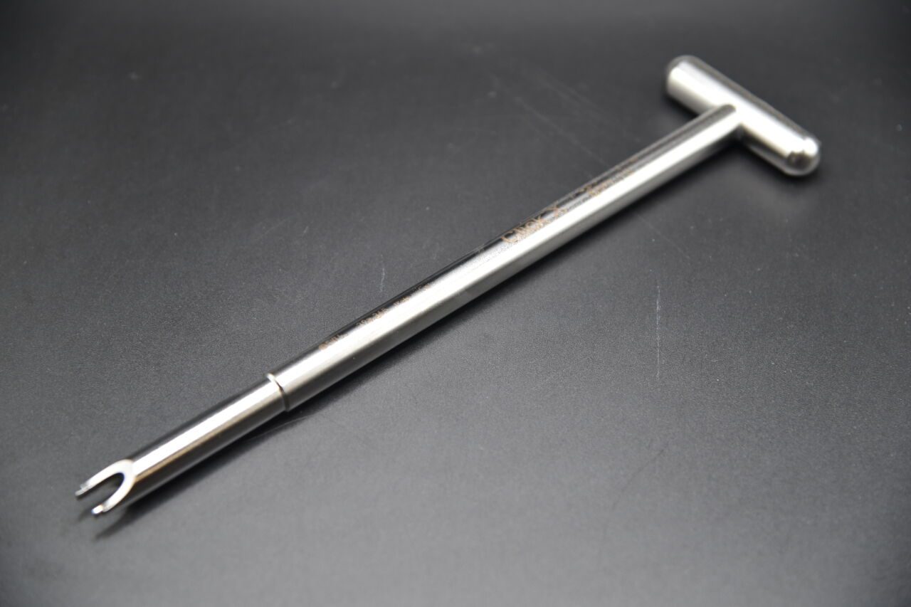 SYNTHES 388.365 388.358 Reduction Instrument — photo 1