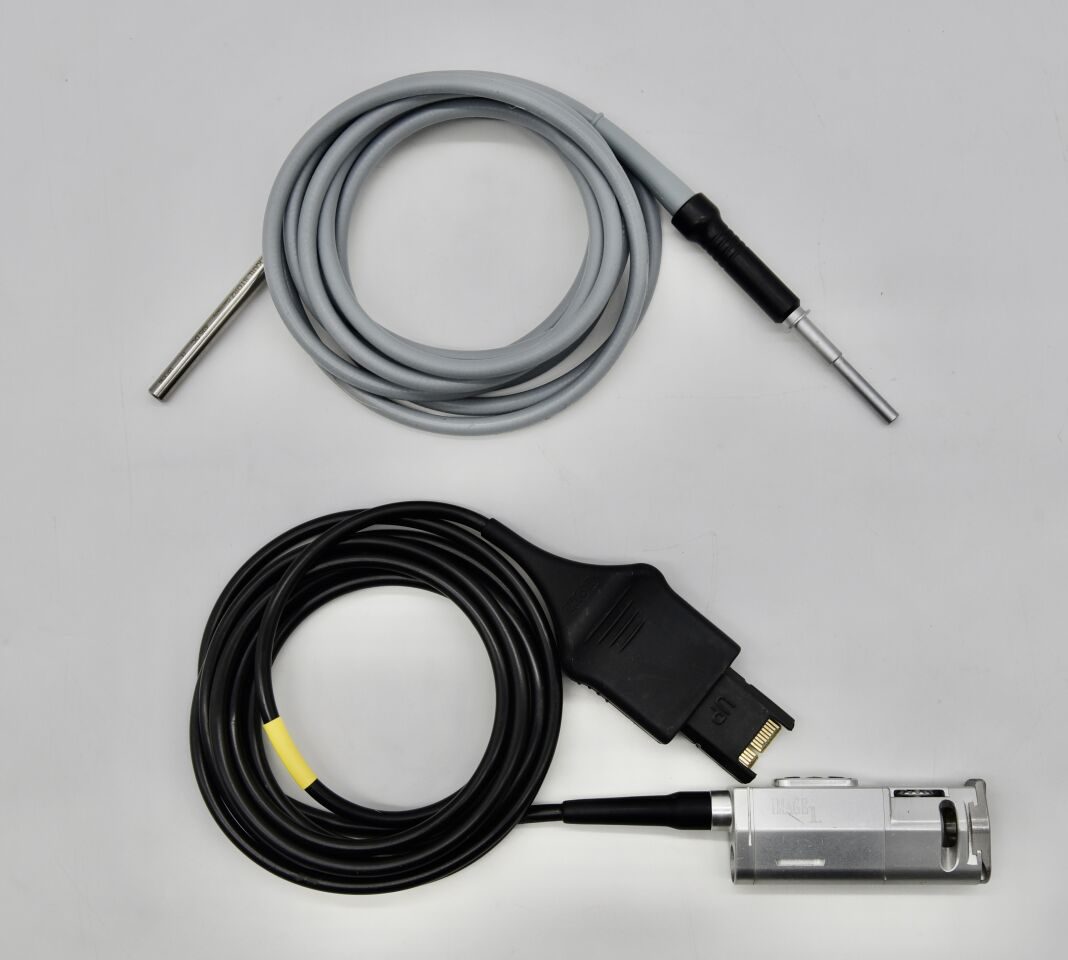 KARL STORZ 22260131 NTSC. 495 DC 22260131 NTSC Image 1 D1 Camera Head and 495 DC Light Fiber Optic Cable — photo 1